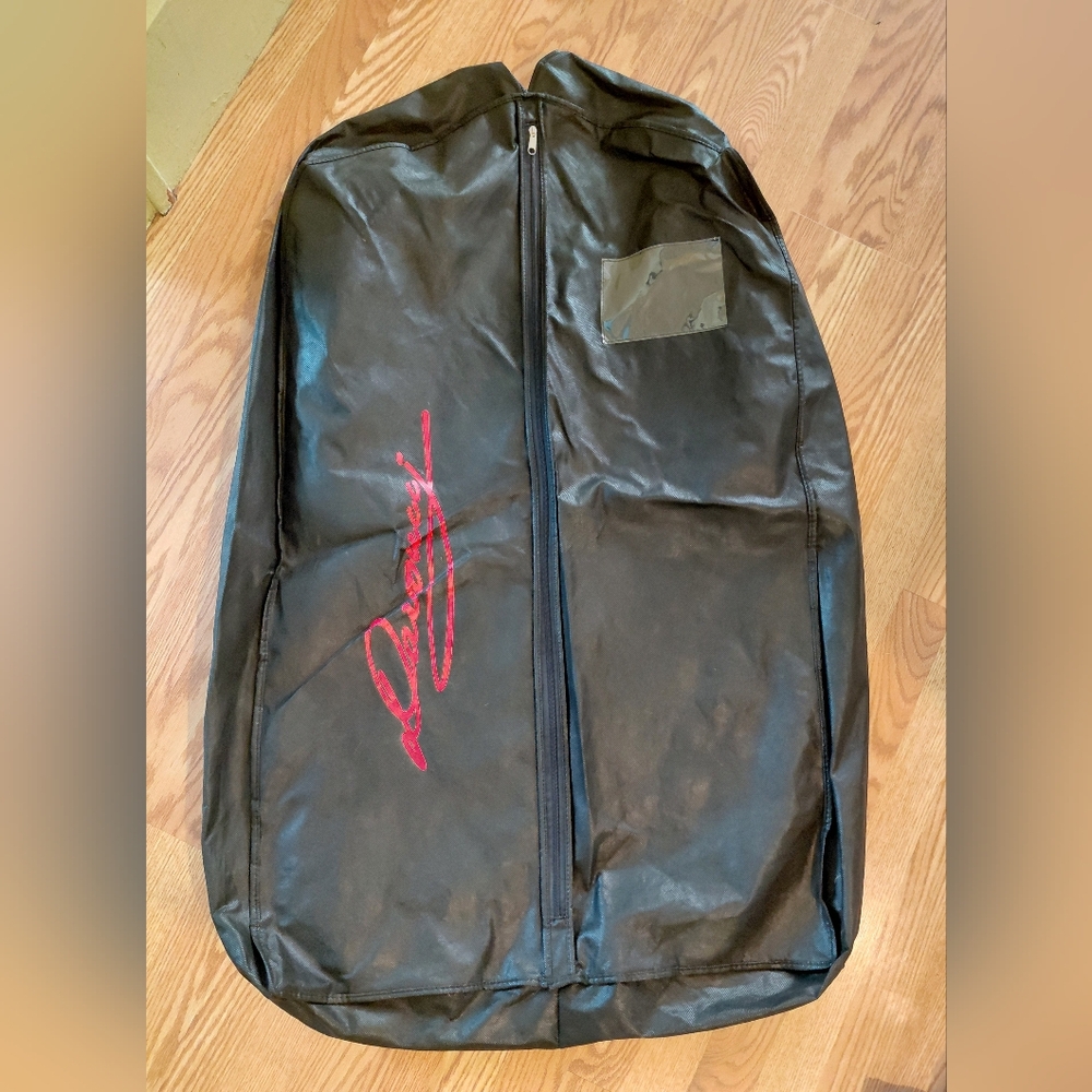 Davoucci Garment Bag